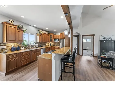 6200 NW 10th Street Terrebonne OR 97760