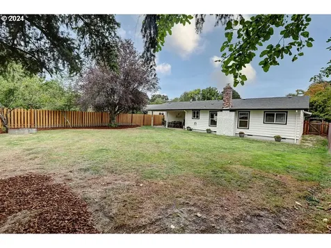 3710 E Vittoria Way Newberg OR 97132