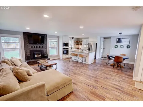 3710 E Vittoria Way Newberg OR 97132