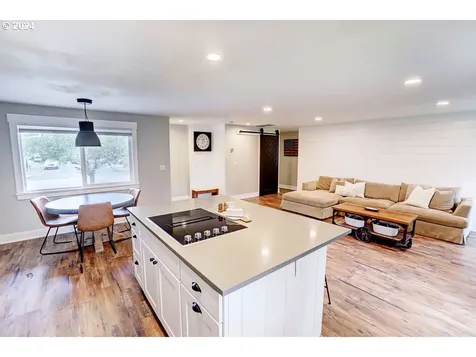 3710 E Vittoria Way Newberg OR 97132