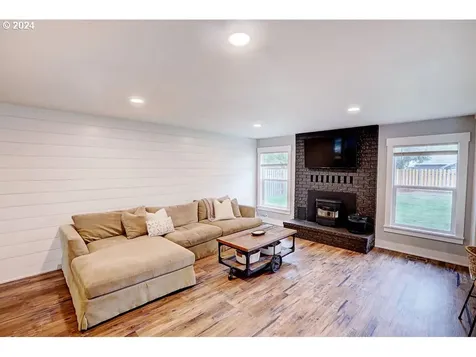 3710 E Vittoria Way Newberg OR 97132