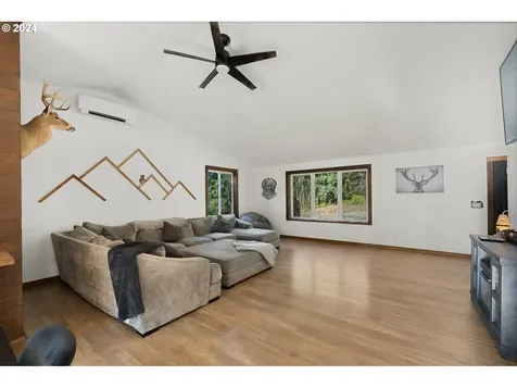4095 Westwood Drive Tillamook OR 97141