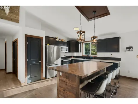 4095 Westwood Drive Tillamook OR 97141