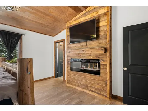 4095 Westwood Drive Tillamook OR 97141