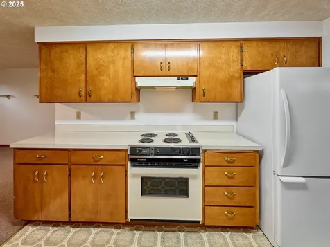 2110 Camellia Way Woodburn OR 97071