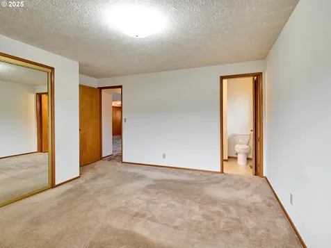 2110 Camellia Way Woodburn OR 97071