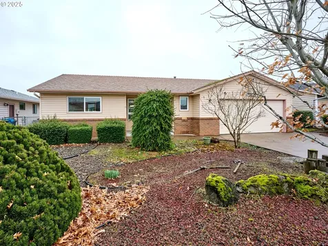 2110 Camellia Way Woodburn OR 97071