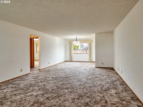 2110 Camellia Way Woodburn OR 97071