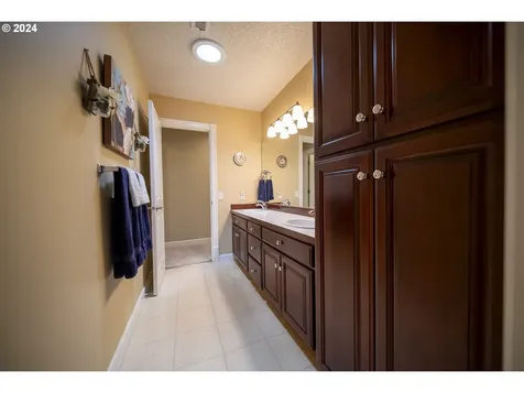 3765 Se Oxbow Parkway Gresham OR 97080