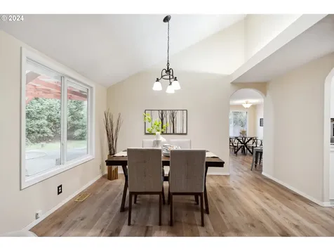 1287 NE 56th Court Hillsboro OR 97124