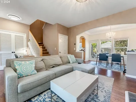 7023 NE Birch Street Hillsboro OR 97124