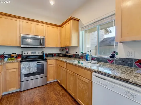 7023 NE Birch Street Hillsboro OR 97124