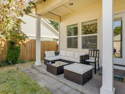 7023 NE Birch Street Hillsboro OR 97124