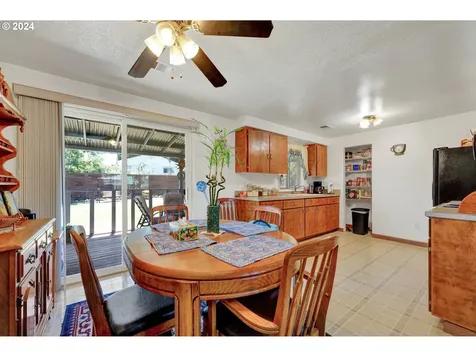 565 Evelyn Avenue Creswell OR 97426