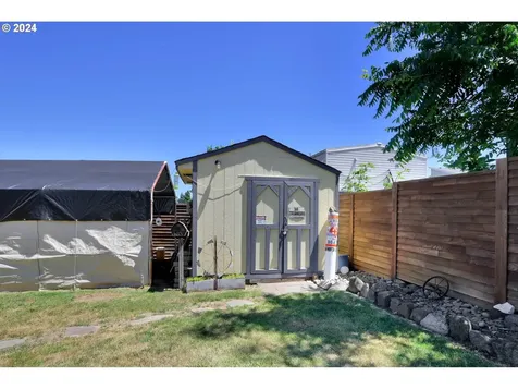 565 Evelyn Avenue Creswell OR 97426