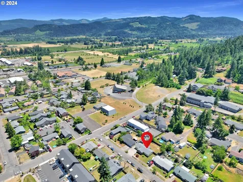 565 Evelyn Avenue Creswell OR 97426