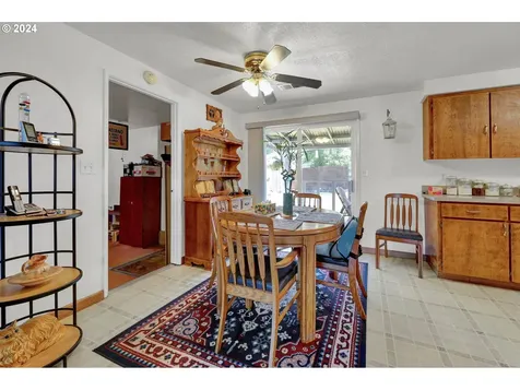565 Evelyn Avenue Creswell OR 97426