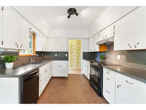 7308 N Mckenna Avenue Portland OR 97203