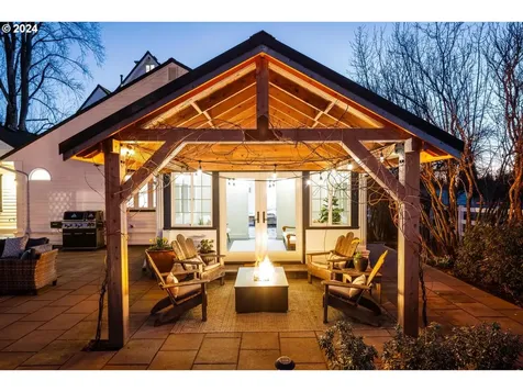 21198 S Beavercreek Road Oregon City OR 97045