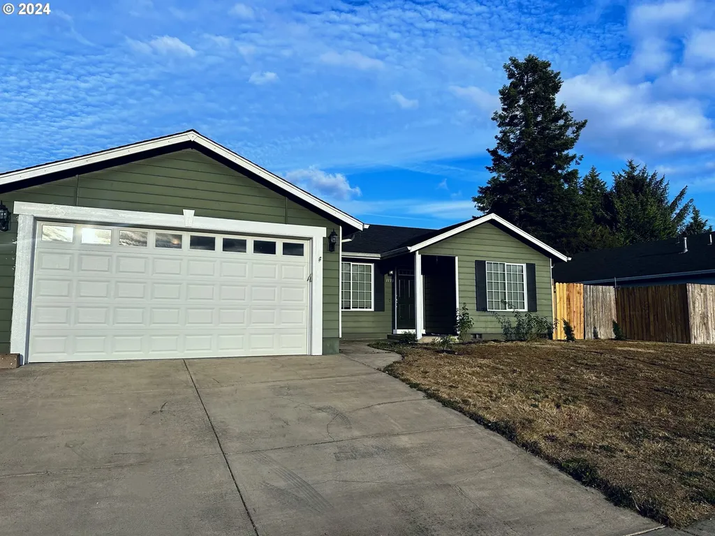 1130 SW 3rd Avenue Mill City OR 97360