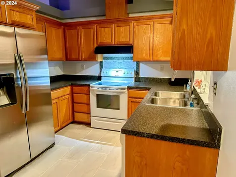 1130 SW 3rd Avenue Mill City OR 97360