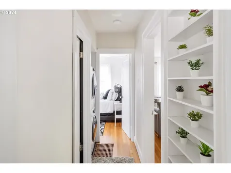 3338 NE Schuyler Street Portland OR 97212