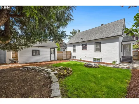 3338 NE Schuyler Street Portland OR 97212