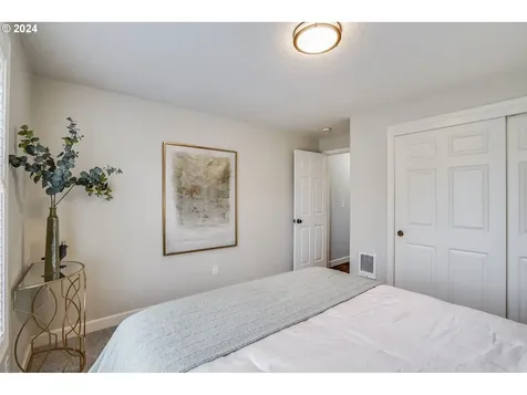 8004 NE 163rd Avenue Vancouver WA 98682