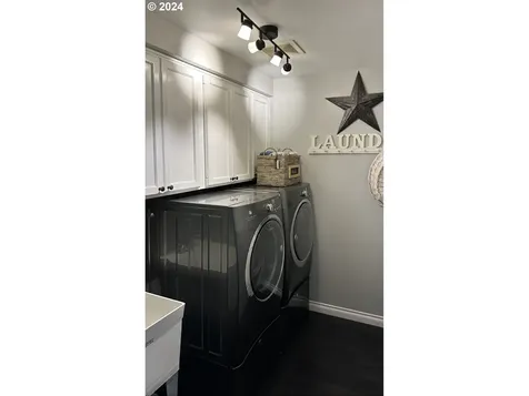2501 Noah Street Eugene OR 97402