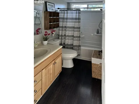 2501 Noah Street Eugene OR 97402