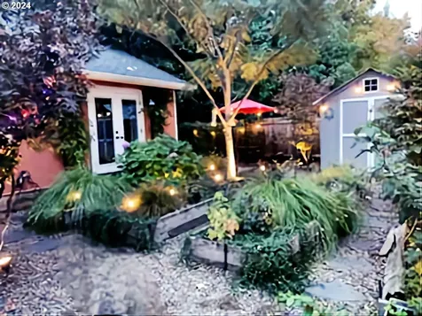 2501 Noah Street Eugene OR 97402