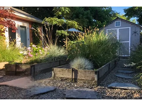 2501 Noah Street Eugene OR 97402