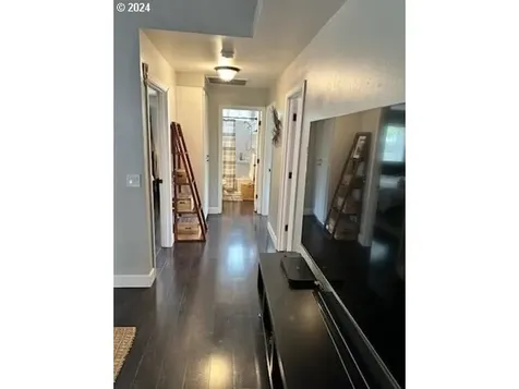 2501 Noah Street Eugene OR 97402
