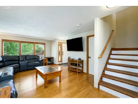 2387 Sw Leo Street Mcminnville OR 97128