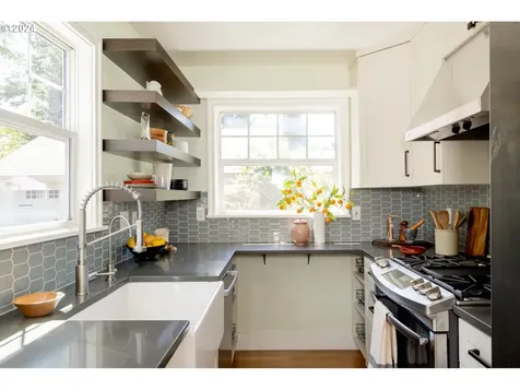 5805 Se 22nd Avenue Portland OR 97202