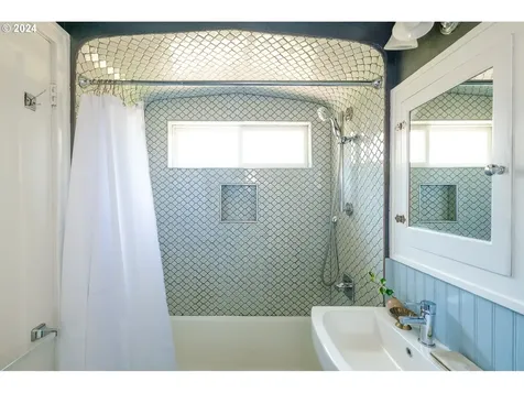 5805 Se 22nd Avenue Portland OR 97202