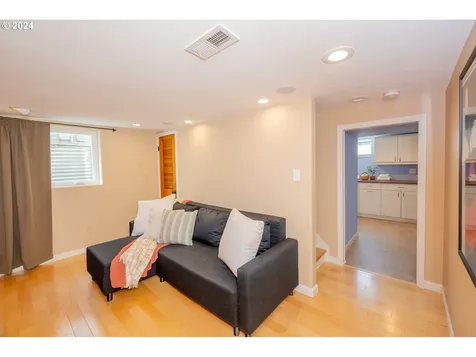 5805 Se 22nd Avenue Portland OR 97202