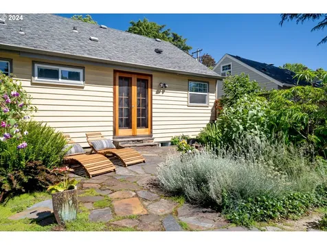 5805 Se 22nd Avenue Portland OR 97202