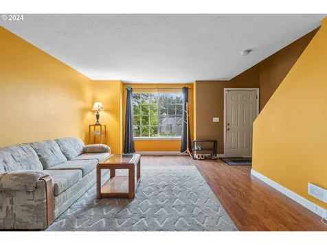 842 NE Stafford Street Portland OR 97211