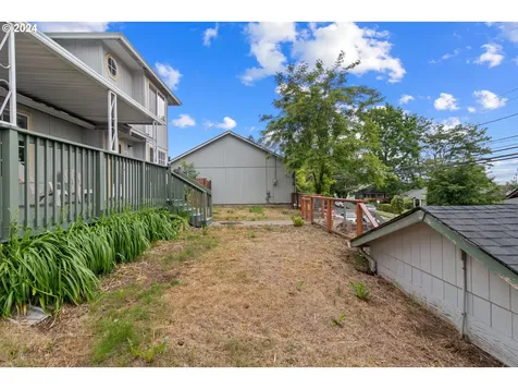 842 NE Stafford Street Portland OR 97211