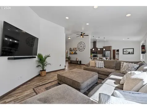 95748 Cape Ferrelo Road Brookings OR 97415