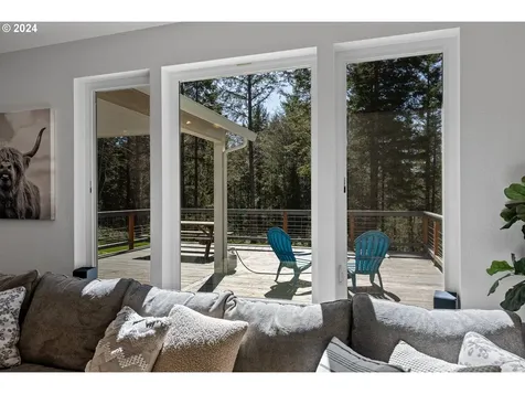 95748 Cape Ferrelo Road Brookings OR 97415