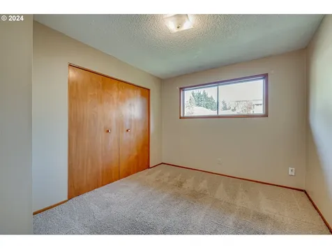 1617 NE 65th Street Vancouver WA 98665
