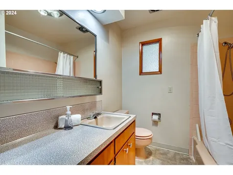 1617 NE 65th Street Vancouver WA 98665