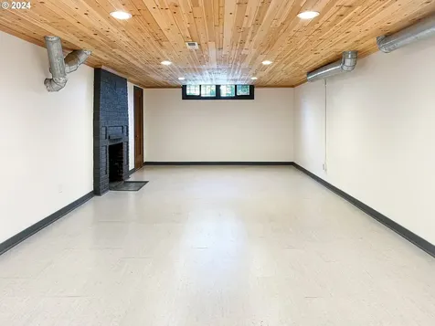1335 NE 77th Avenue Portland OR 97213