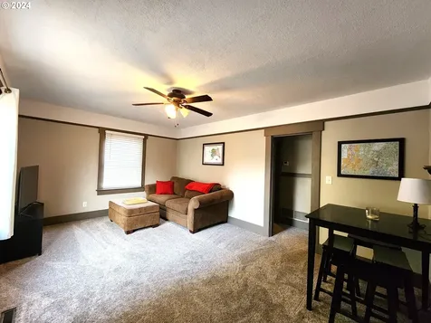 2809 N 1st Street La Grande OR 97850