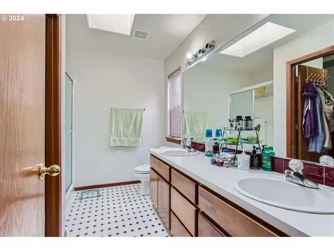 329 Ne 132nd Court Portland OR 97230