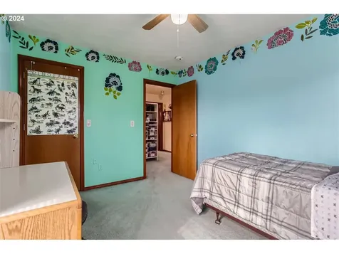 329 Ne 132nd Court Portland OR 97230
