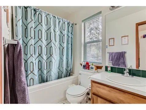 329 Ne 132nd Court Portland OR 97230