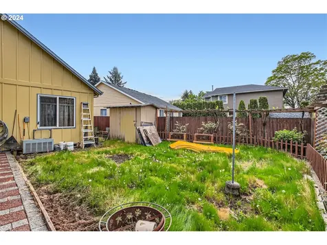329 Ne 132nd Court Portland OR 97230